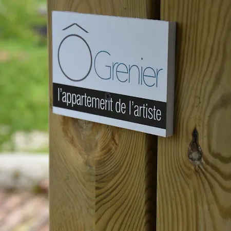 O Grenier De L'artiste Lägenhet Bazenville