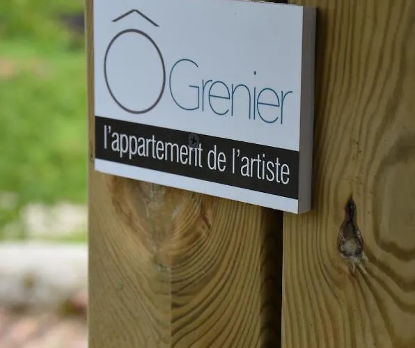 O Grenier De L'artiste Apartament Bazenville